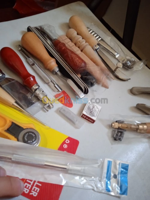 KIT POUR TRAVAILLER LE CUIR