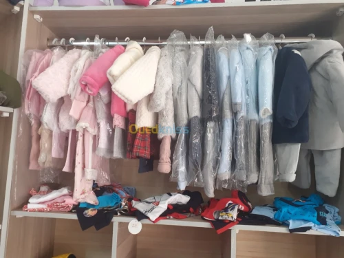 Lot de vêtements enfants