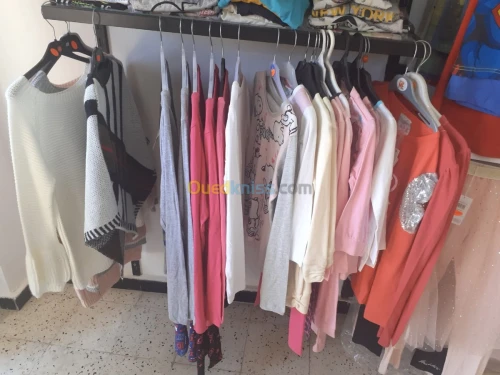 Lot de vêtements enfants