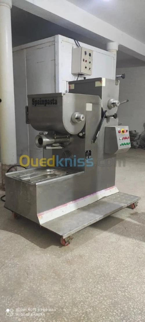 machine à pâtes مصنع الرشتة و العجائن 