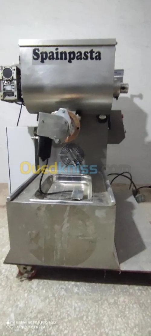 machine à pâtes مصنع الرشتة و العجائن 