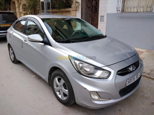 Hyundai Accent RB 4 portes 2013 