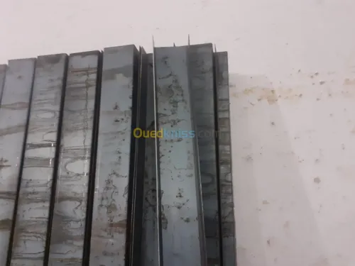 DECOUPAGE ET EMBOUTISSAGE DE METAL    