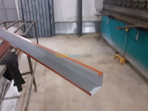 DECOUPAGE ET EMBOUTISSAGE DE METAL    