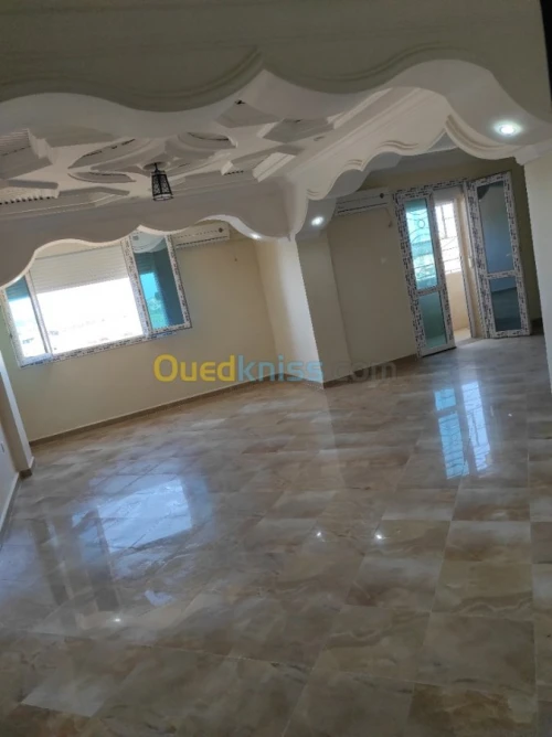 Vente Appartement F4 Mostaganem Mezghrane