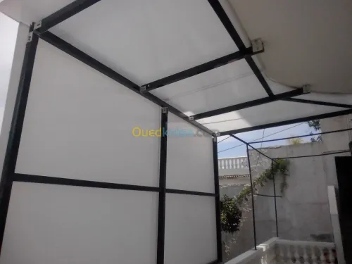 Polycarbonte tinda et toiture