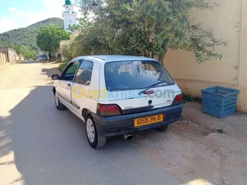Renault Clio japonais 1996 