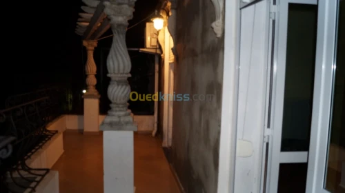 Location vacances Appartement F3 Jijel Ziama mansouriah