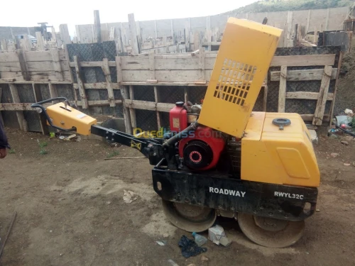 كراء compacteur a main 