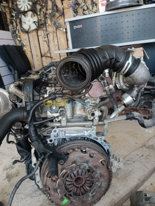 Moteur Toyota avensis