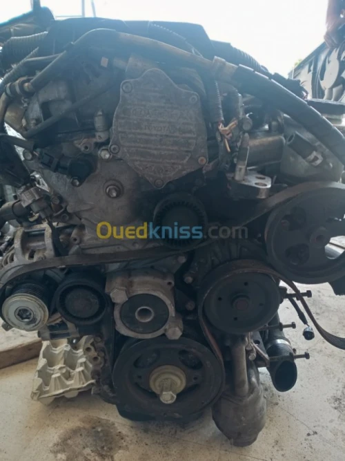 Moteur Toyota avensis