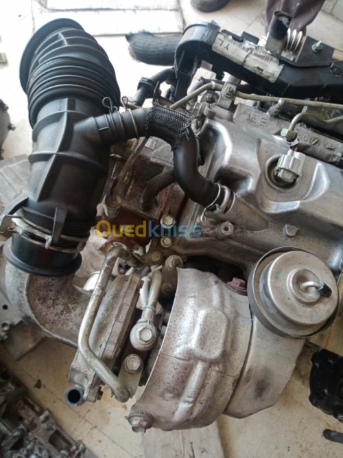 Moteur Toyota avensis