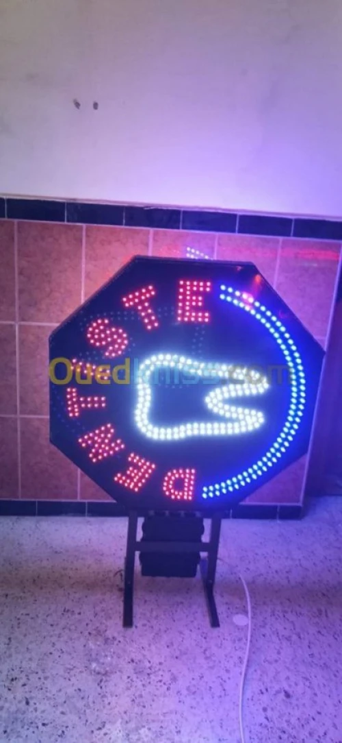 Enseigne lumineuse LED لوحات اشهارية