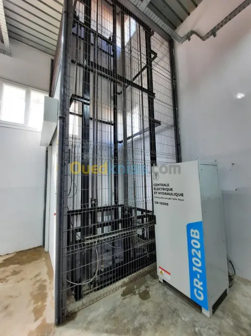 Montecharge marchandise hydraulique fabrication sur mesure - GRAVITY ALGERIE - interne ou externe
