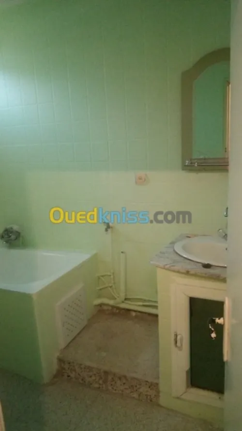 Location Appartement F4 Skikda Skikda