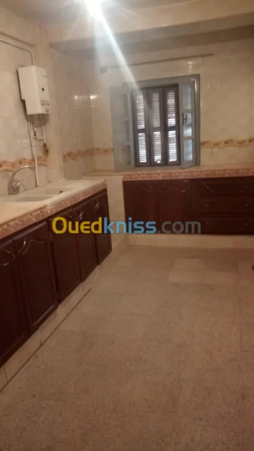 Location Appartement F4 Skikda Skikda