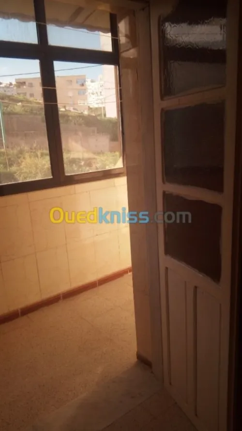 Location Appartement F4 Skikda Skikda