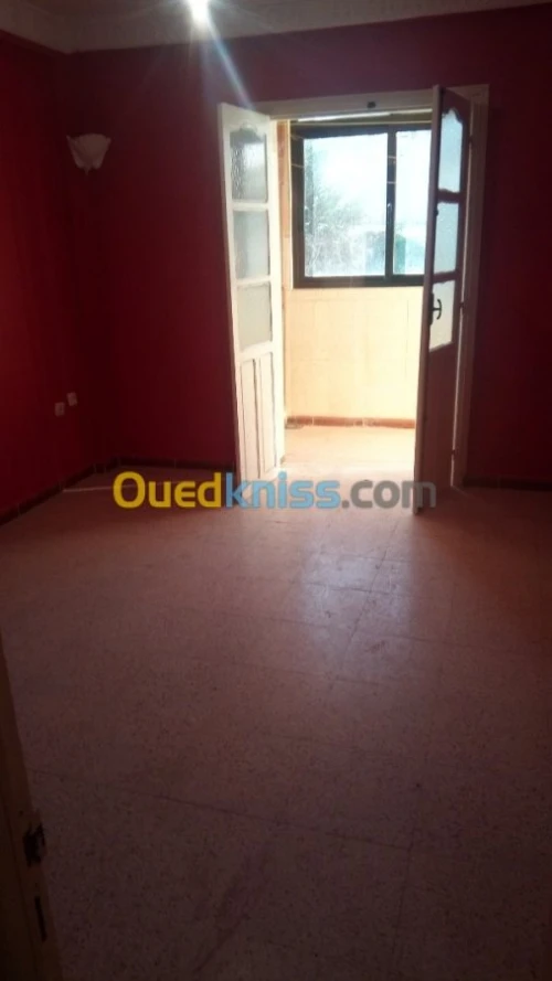 Location Appartement F4 Skikda Skikda