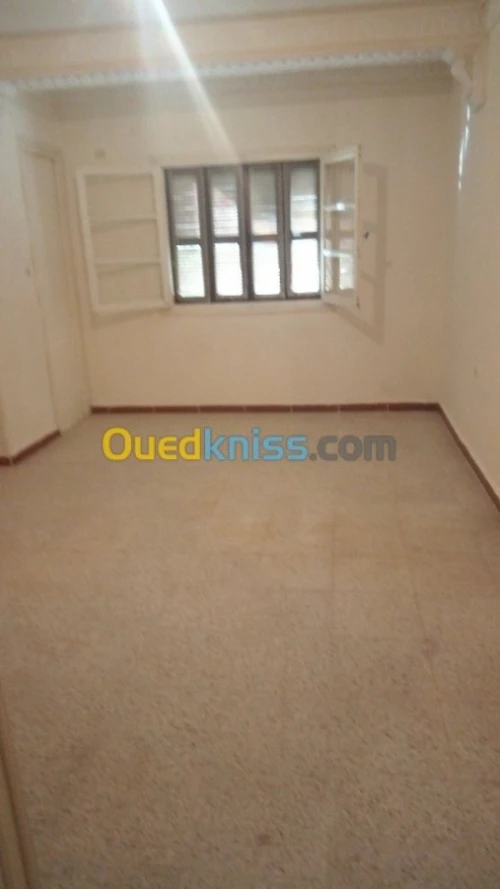 Location Appartement F4 Skikda Skikda