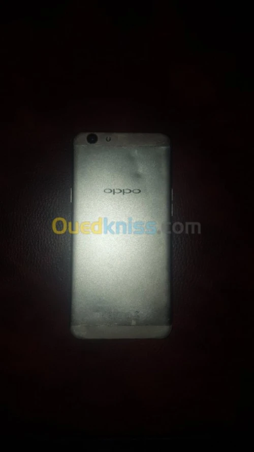 Oppo F1s