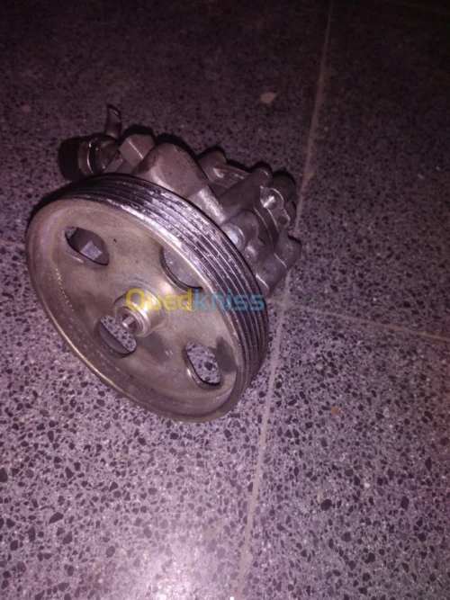 Culasse group et moteur