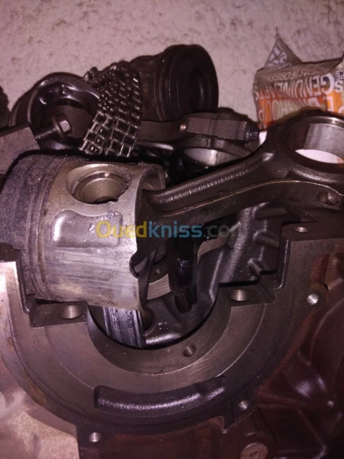 Culasse group et moteur