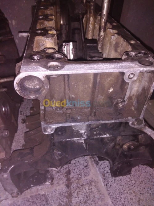 Culasse group et moteur