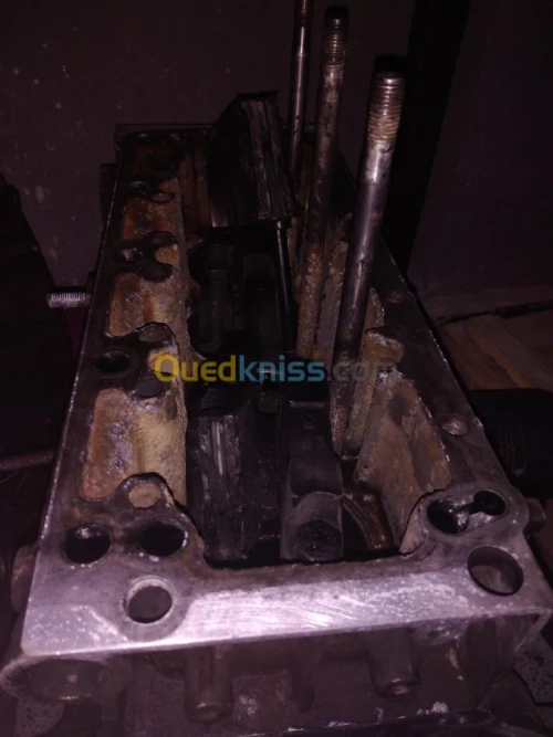 Culasse group et moteur