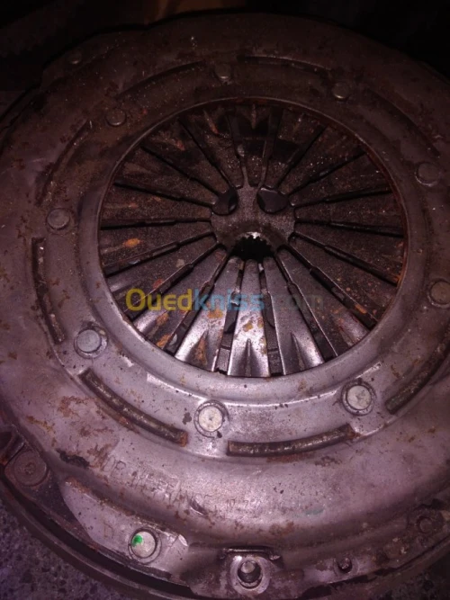 Culasse group et moteur