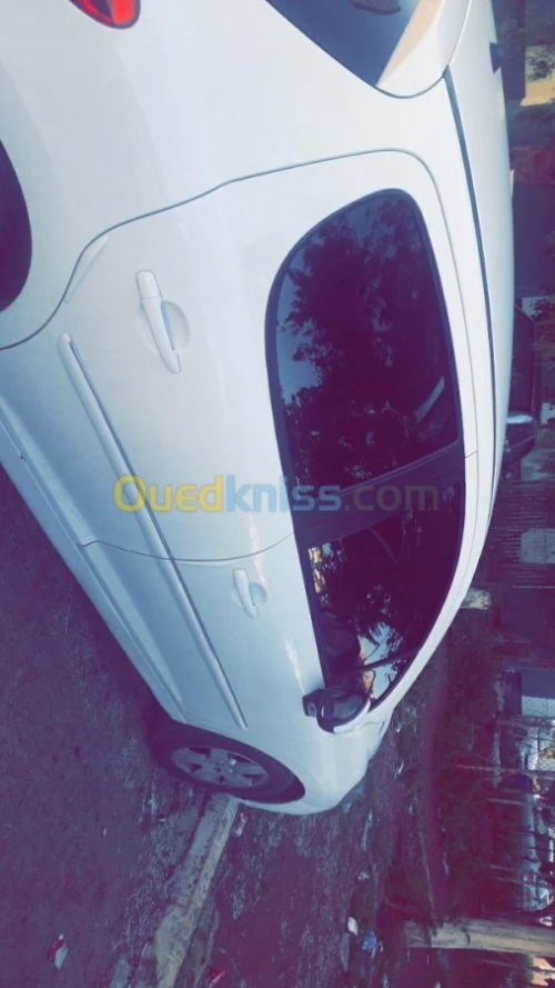 Peugeot 207 2013 