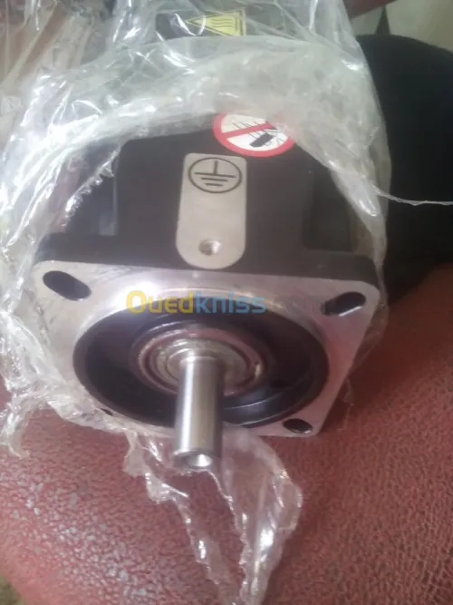 servomoteur schneider +driver