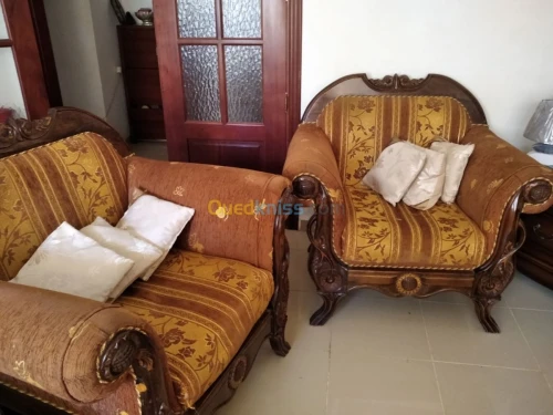 Un Salon 3 Pièces Bon Etat 