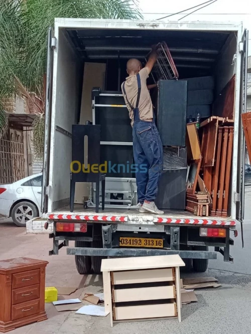 Déménagement  transport distribution 