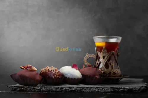 Dattes  fourrées et enrobées .