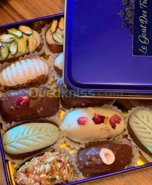 Dattes  fourrées et enrobées .