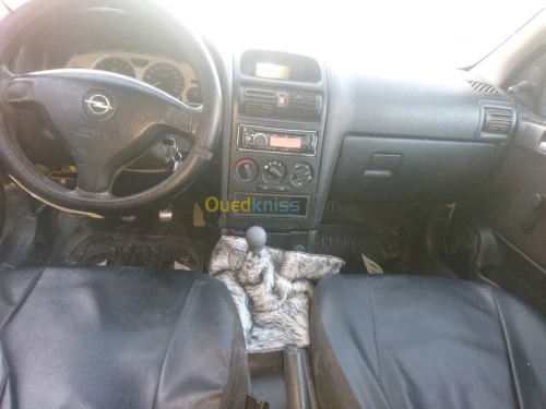 Opel Astra 2000 