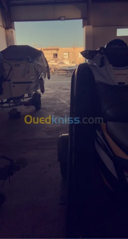 Parking bateau Garages