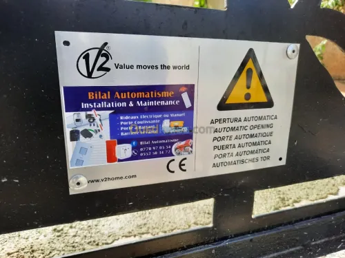 Rideau et porte automatique