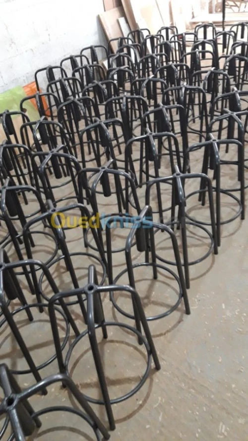 tabouret ascendant avec pose pieds