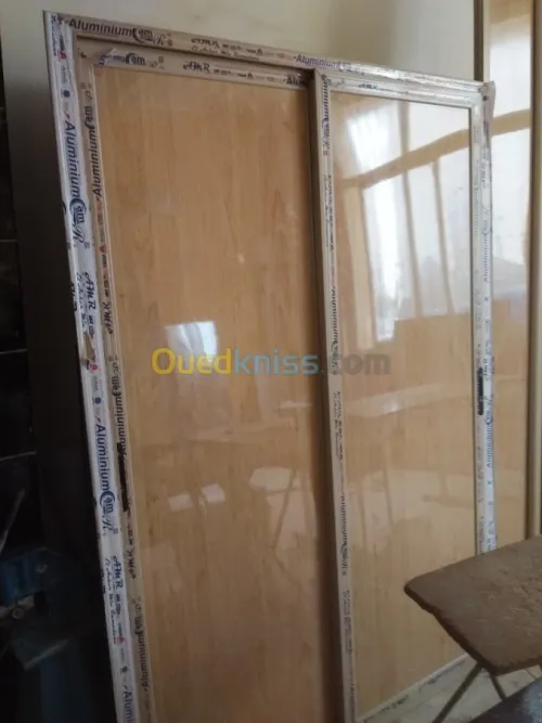 Menuiserie aluminium نجارة الألمنيوم