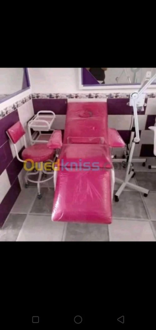 Table de massages et de consultation