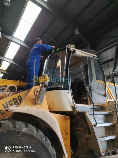 Pare brise LIEBHERR