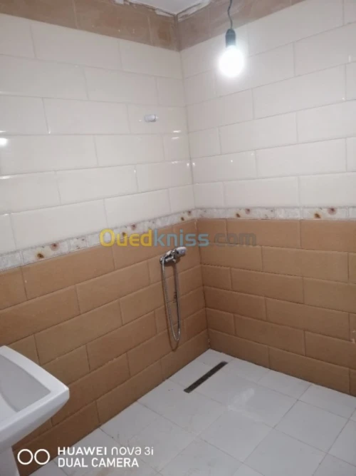 Location vacances Appartement F3 Skikda Collo