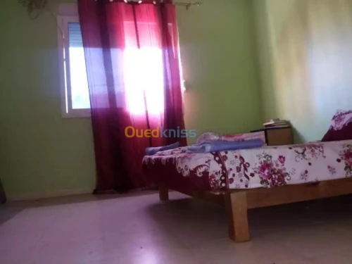 Location vacances Appartement F3 Skikda Collo