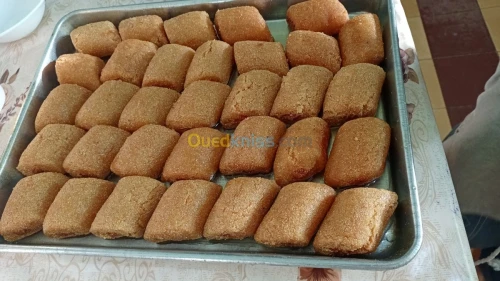 مقروط وحلويات makrout & gâteaux