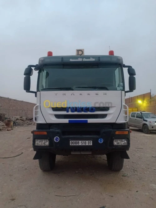 IVECO TRAKKER