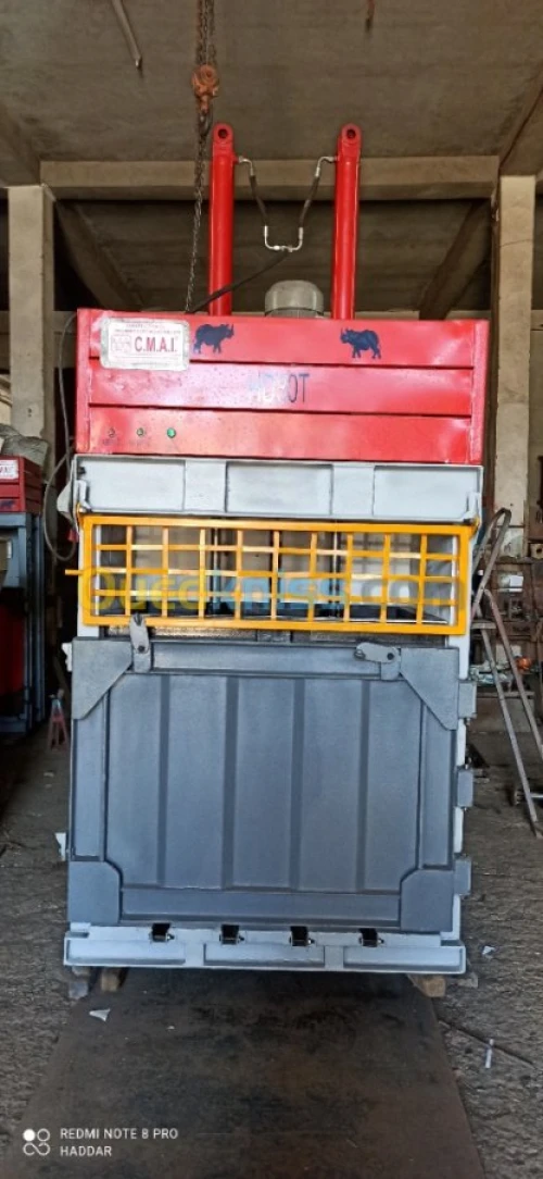 Presse a balle hydraulique