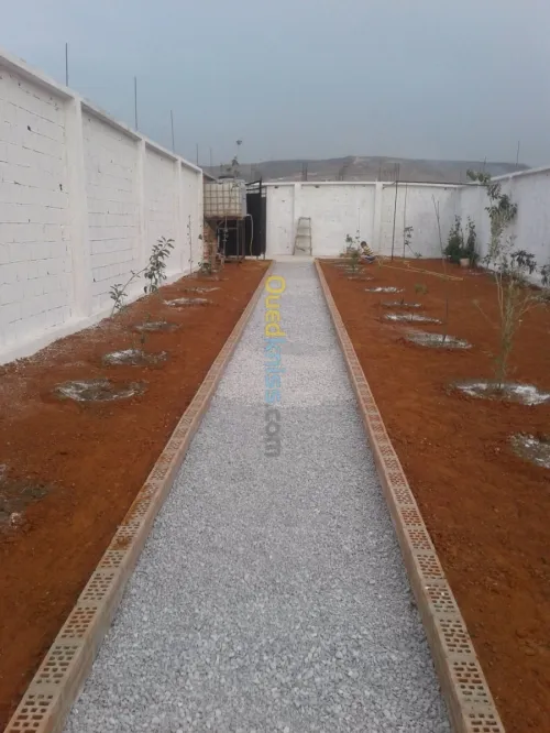 Travaux de jardinage