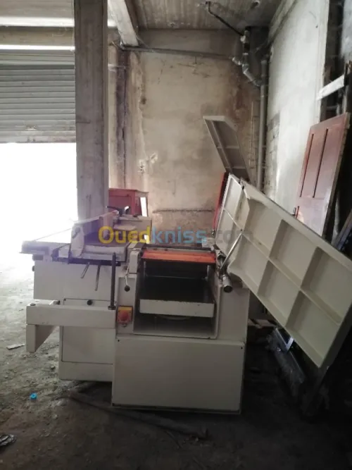 Machine scm