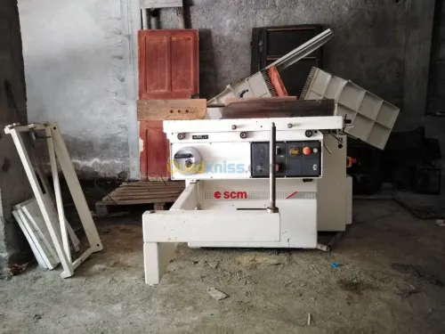 Machine scm